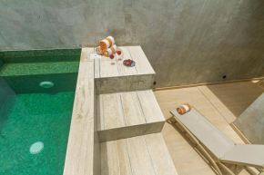 Colorful and Luxurious PH With Pool T302T